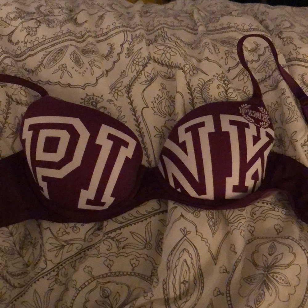 pink VS bra
